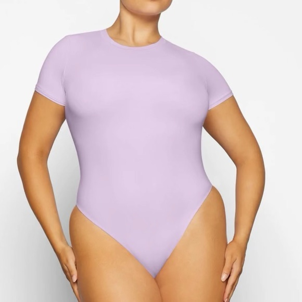 SKIMS Fits Everybody Bodysuit, Sugar Plum